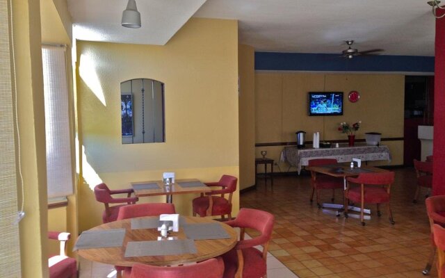 Hotel El Camino Real