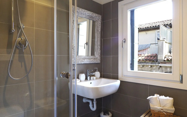 Majestic Rialto House