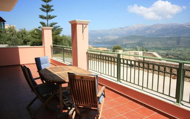 Lagoon View Apartments - Adults Only