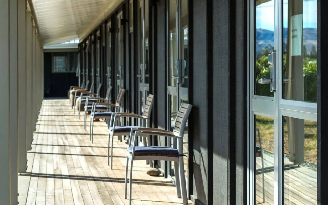 Riverlands Roadhouse Motel