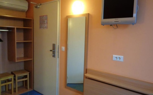 Hotel initial by balladins Roissy CDG / Saint-Mard