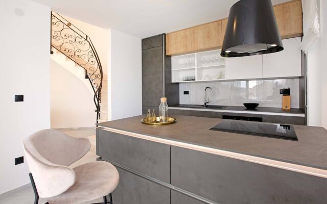 Beachfront villa Senses for 12 in Milna