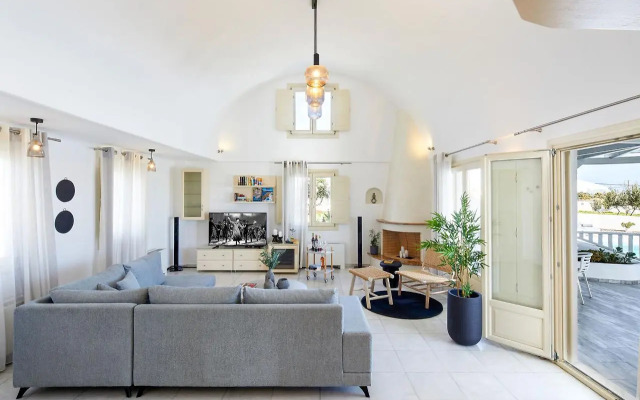 La Maison Luxurious Living