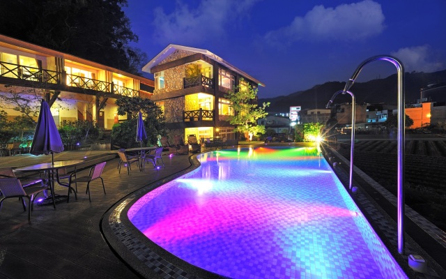 Chi Meng Rou Holiday Villa