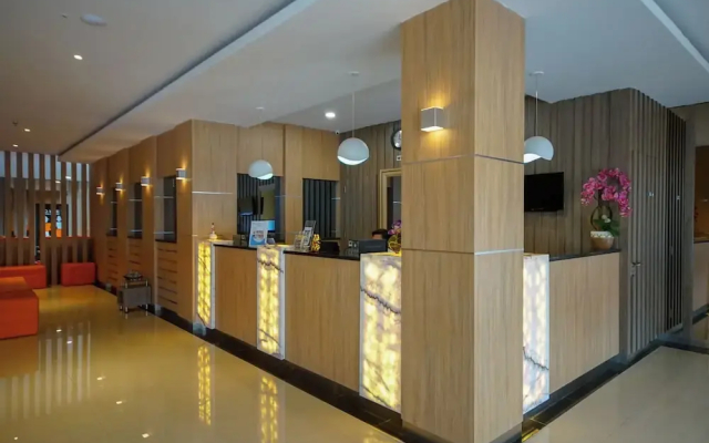 Townhouse Oak Palembang near Palembang Golf Club formerly KR Hotel - Hotel in باليمبانج - Photo 3