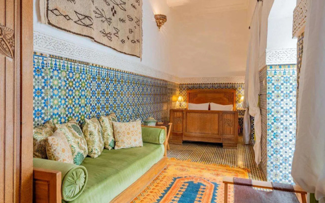 Riad Yamina52
