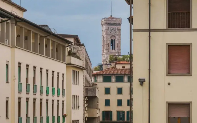 Well-Kept Apartment Short Walk to The Duomo