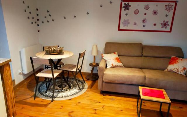 L'oustalet de Mamy (Adults Only)