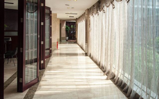 West Lake Hillview International