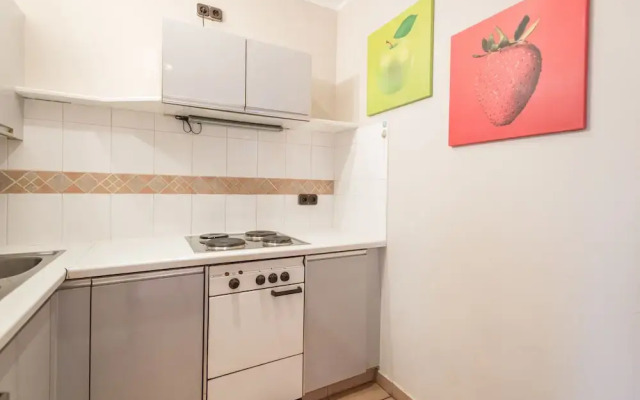 Garden House   & Eastpark Apartments