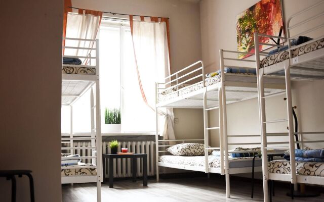 R Hostel