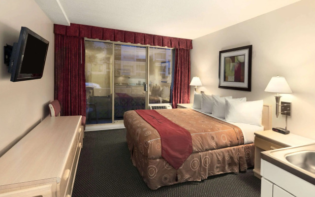 Travelodge by Wyndham Nanaimo