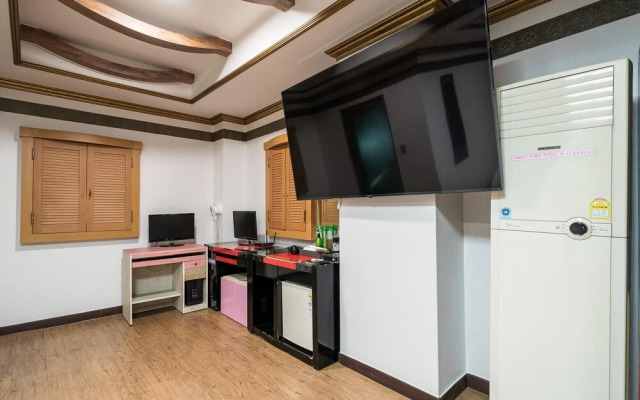 Pochoen the Dream Hotel