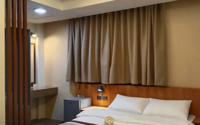 Sarojus Farmview Hotel