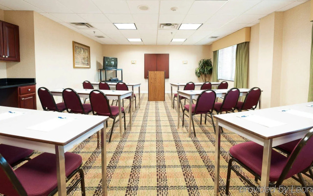 Holiday Inn Express & Suites Columbia-I-26 @ Harbison Blvd by IHG