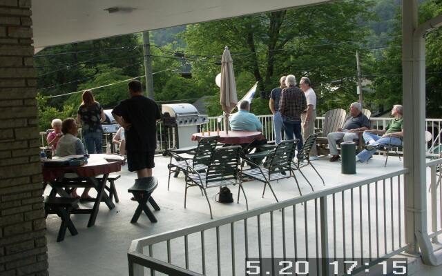 Kingwood Inn