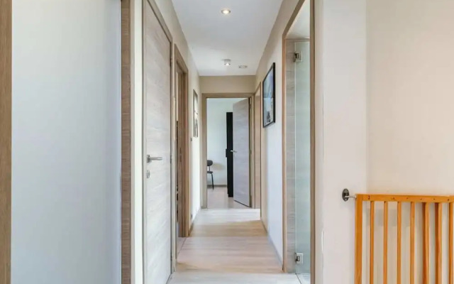 Spacious House With Garden and Parking