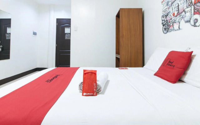 RedDoorz Plus @ EDSA Congressional