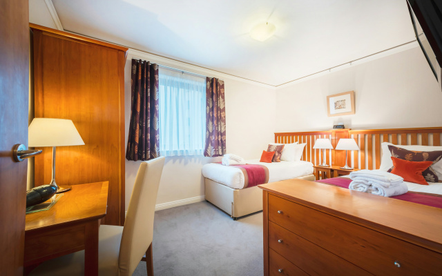 The Knight Residence Apartments by Mansley