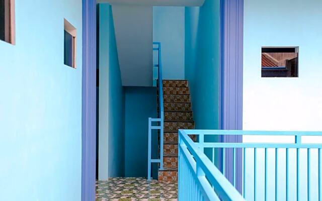 OYO Life 3183 Kost Putri Biru Sigura-gura