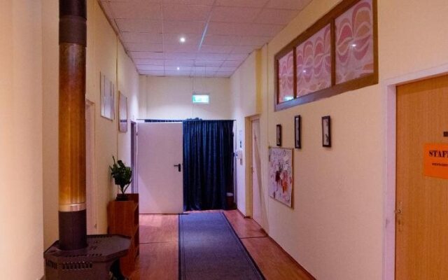 DeeP Guest House