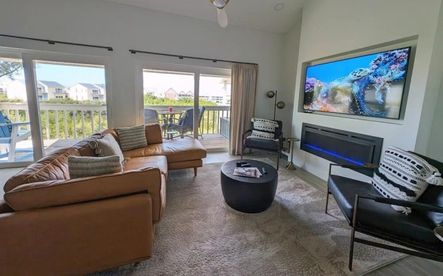 The Intercoastal #205 - Beachy Chic