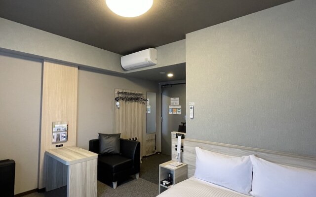 Hotel Route Inn Ohi Takahama