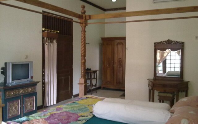 Hotel Graha Wisata