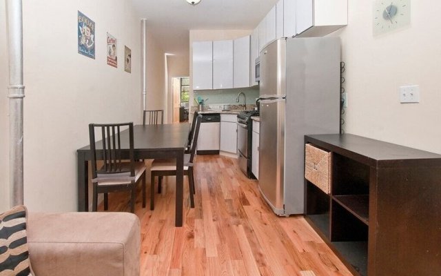 Upscale Newly Renovated 2 BR on Midtown East