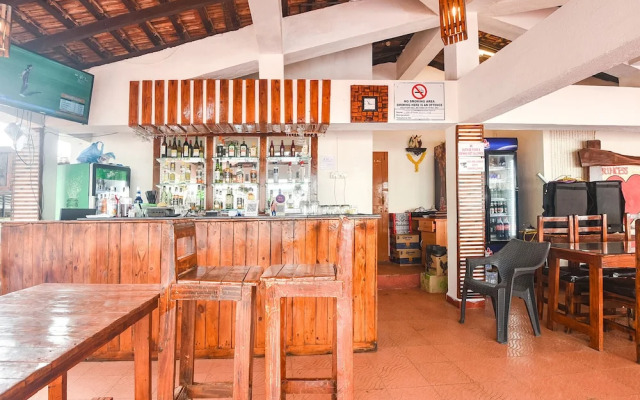Fabhotel Grand Royal Palms