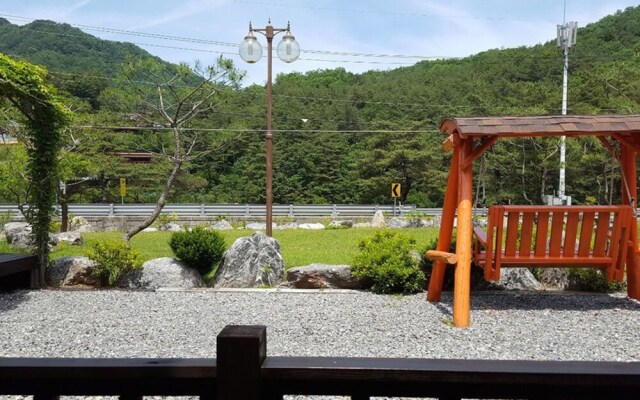 Wongju Bridge Pension