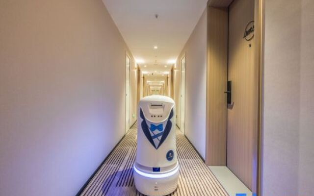 Starway Hotel (Ningbo Railway Station South Square)