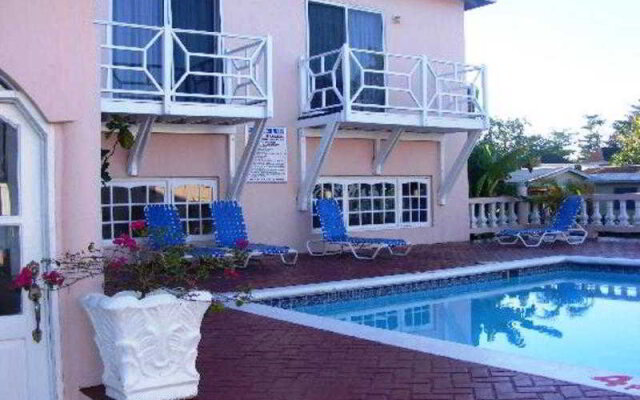 Shields Negril Villas