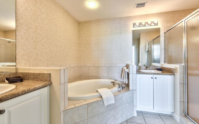 Sienna Golf 2 Bedroom Home by NFVH