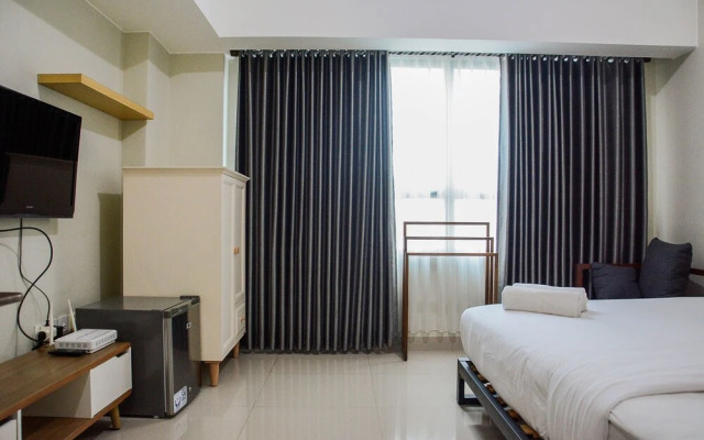 Comfortable Studio Apartment at Springlake Summarecon