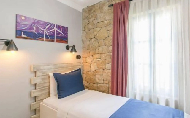 Ayapetro Hotel