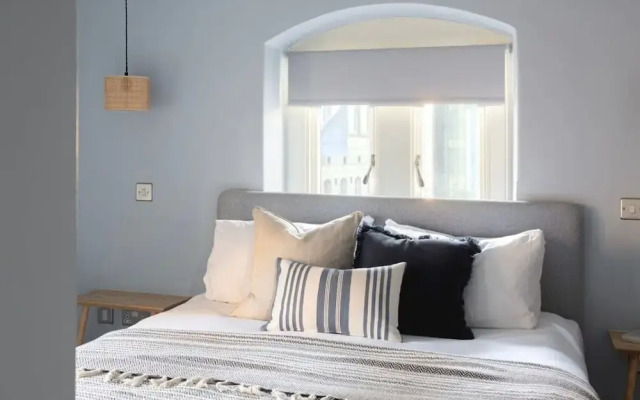 St Catherine s Hospital - Superior Apartment