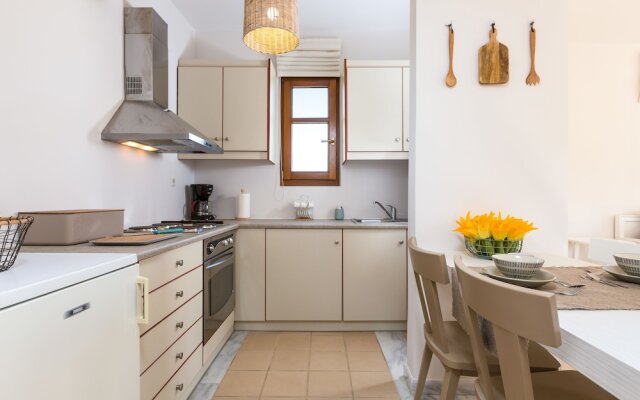 Mikro Livadi Special Lodges