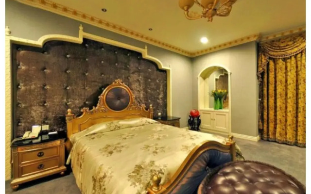 Starlight International Hotel
