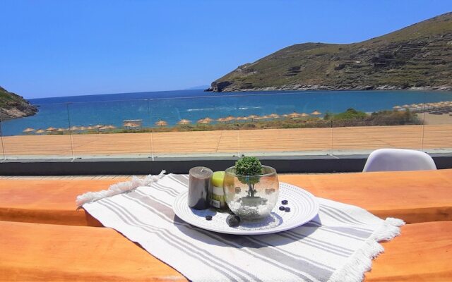 Spathi Beach Bar Restaurant & Suites