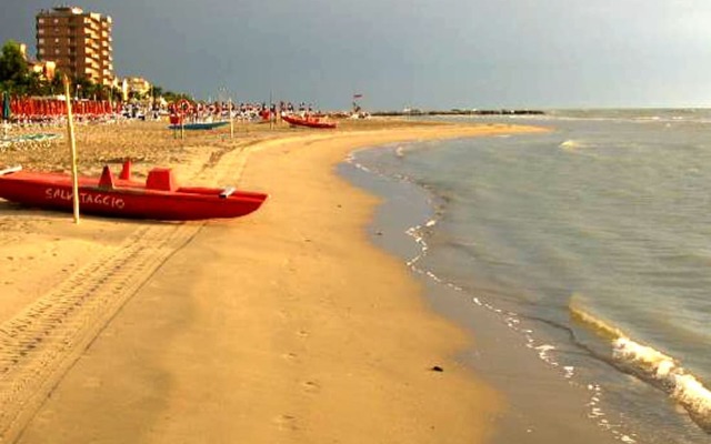 Grottammare Mon Amour Ponente And Levante
