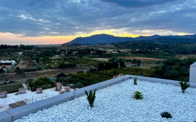 Lima in Estepona with 3 bedrooms and 2 bathrooms