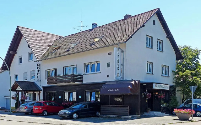 Hotel-Restaurant Donnici im Schwyzerhüsli