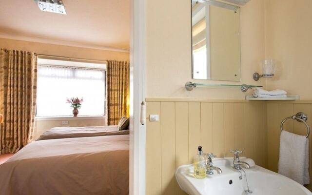 Braeside House
