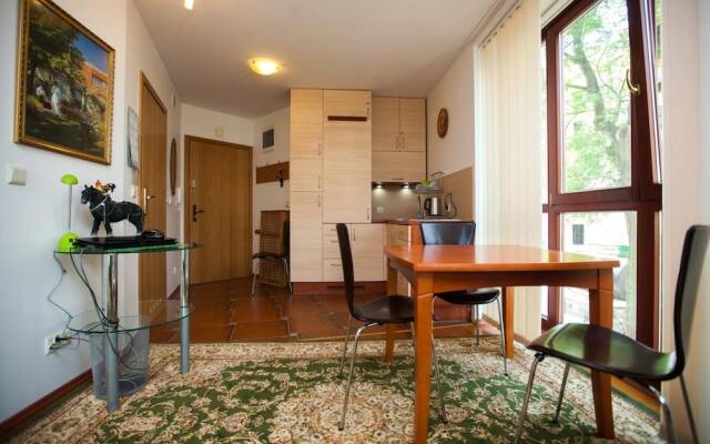 Rosa Weneda by Baltic Home