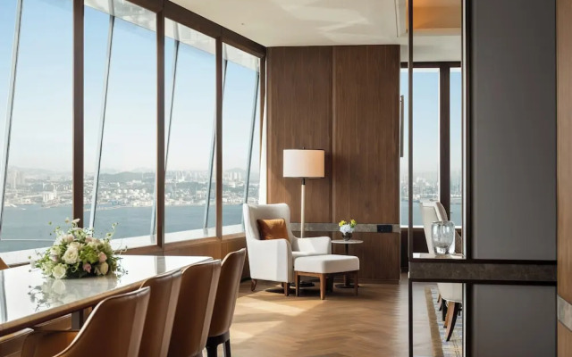 Four Seasons Hotel Dalian