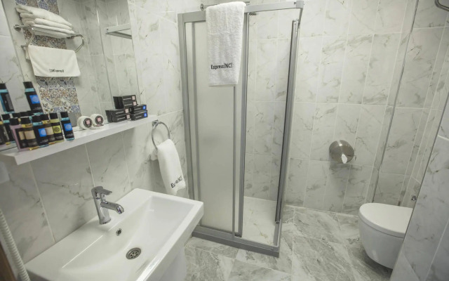 Express Inci Airport Hotel