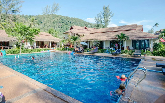 Banana Beach Resort