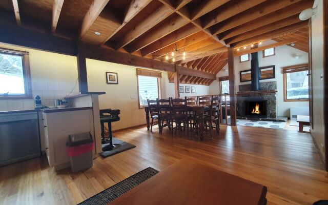 SNOWED INN apartment