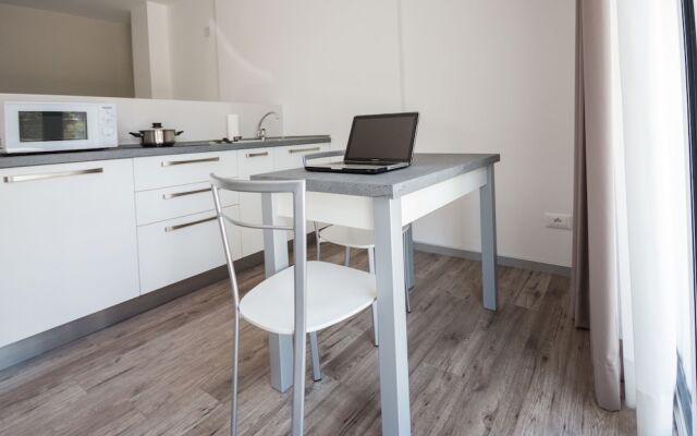 HOMIQUO - Royal Suite Como Lake